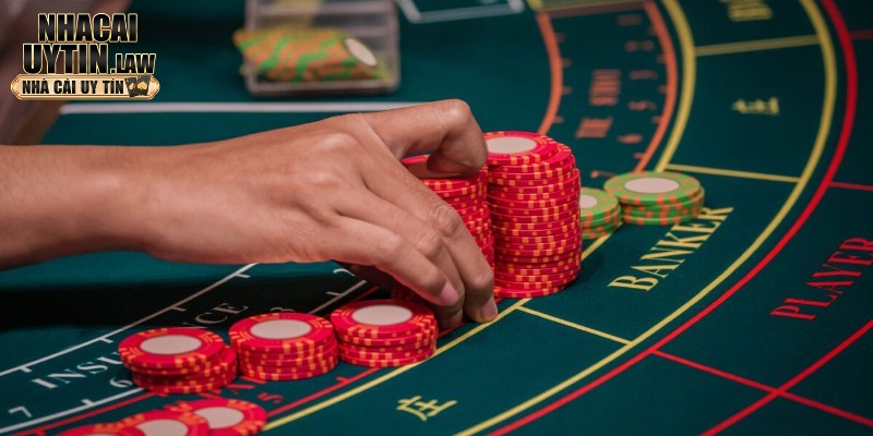 Luật rút bài baccarat cho bên Banker